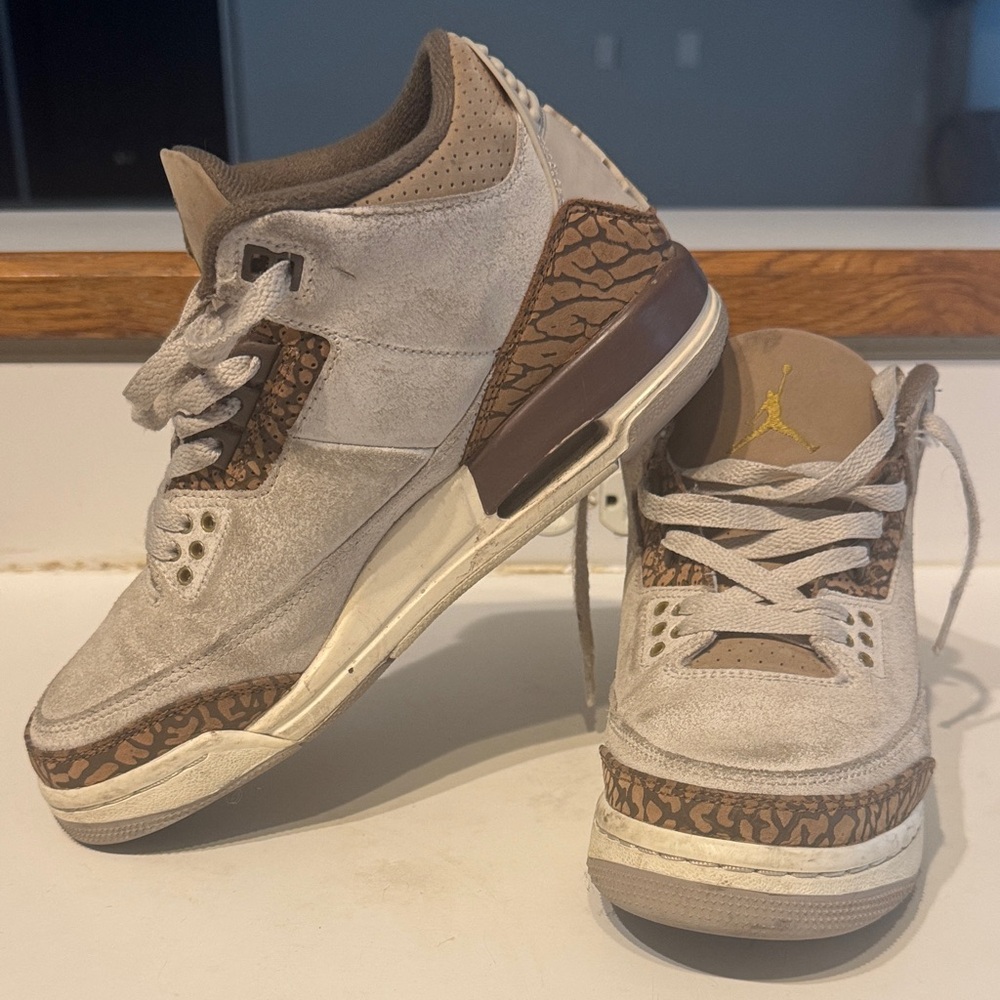 Jordan Kids Sneakers in Gray and Brown